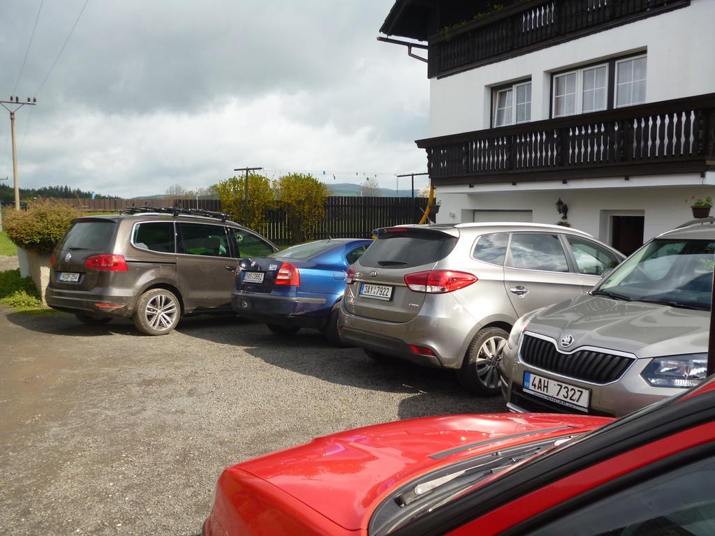 Pension Pugner Vysoke nad Jizerou Bagian luar foto